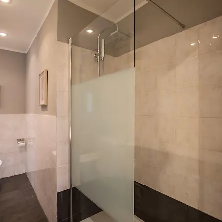 Downtown Srl - Cinque Terre Stylish Apartment La Spezia